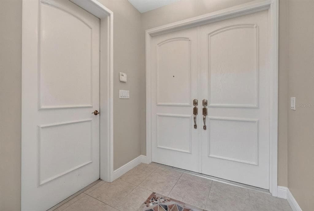 40 CASA BELLA CIRCLE 1102 photo 7