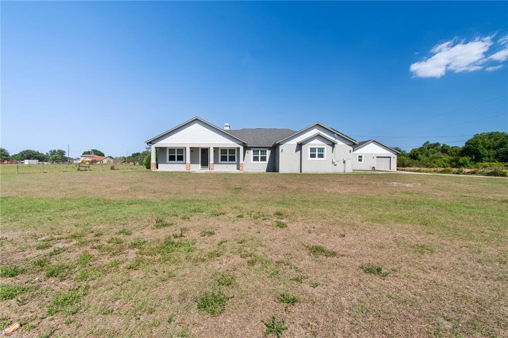 14805 US-301 N photo 12