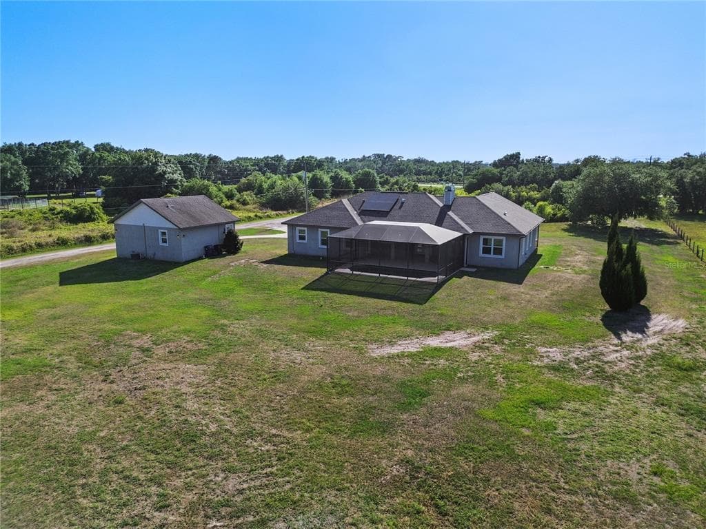 14805 US-301 N photo 10