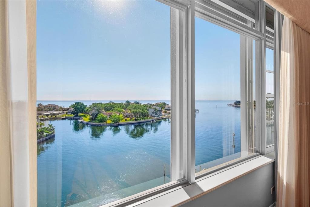 1365 SNELL ISLE BOULEVARD NE 6A photo 15