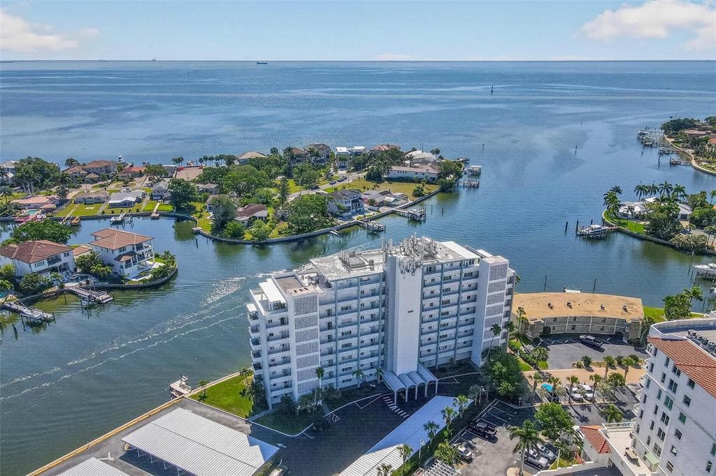 1365 SNELL ISLE BOULEVARD NE 6A photo 4