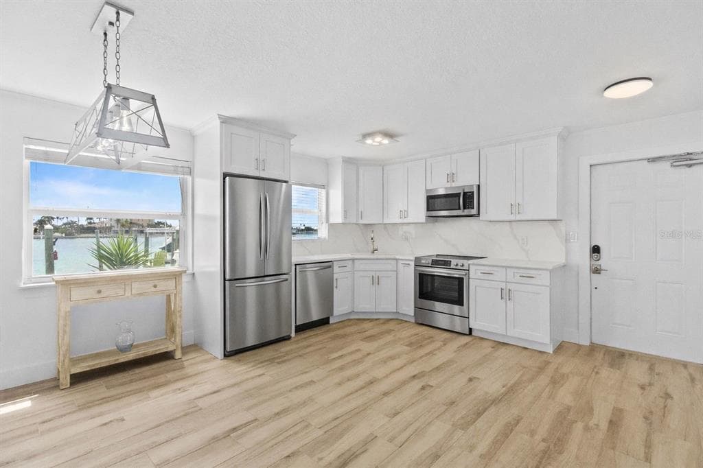 245 104TH AVENUE 5 photo 3