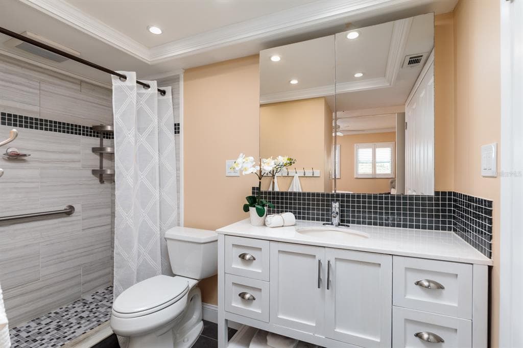 1 S BOCA CIEGA POINT BOULEVARD 204 photo 16