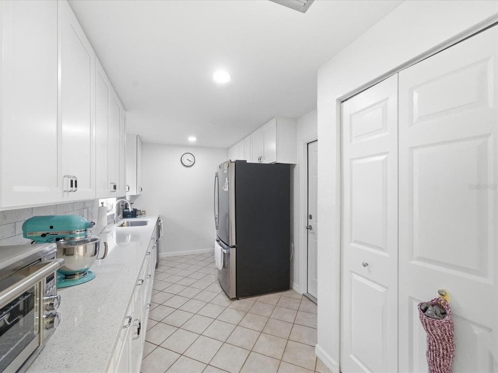 4069 GULFVIEW DRIVE photo 17