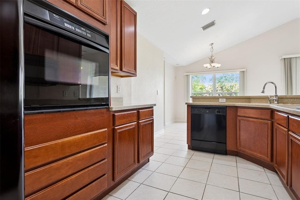9103 PINEBREEZE DRIVE photo 11
