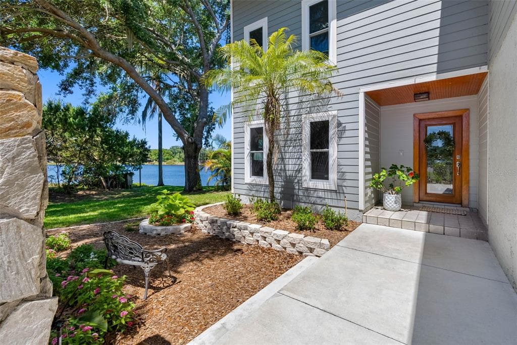 10209 LAKE GROVE DRIVE 2