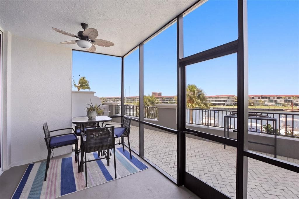 3313 SUNSET KEY CIRCLE 105 photo 23