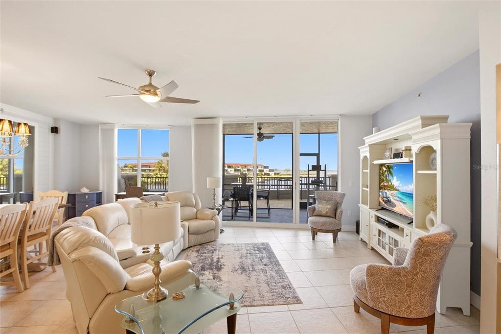 3313 SUNSET KEY CIRCLE 105 photo 5