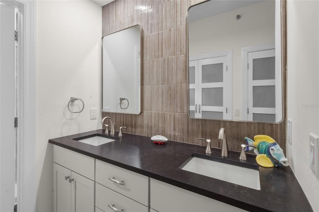 615 DREAM ISLAND PLACE 105 photo 14