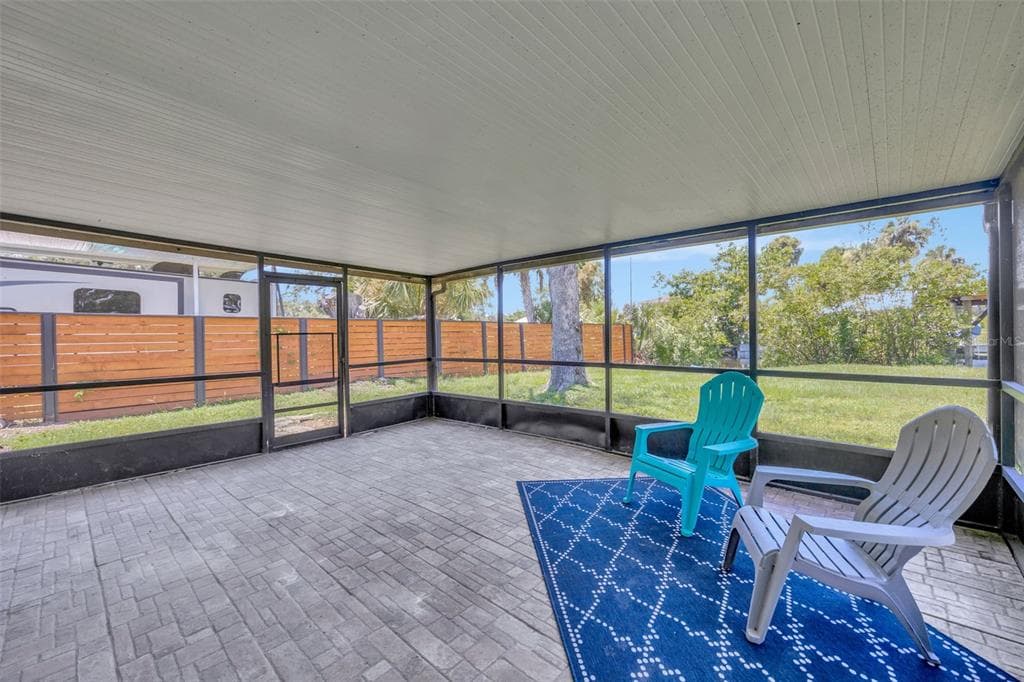 9935 RIVER DRIVE photo 23
