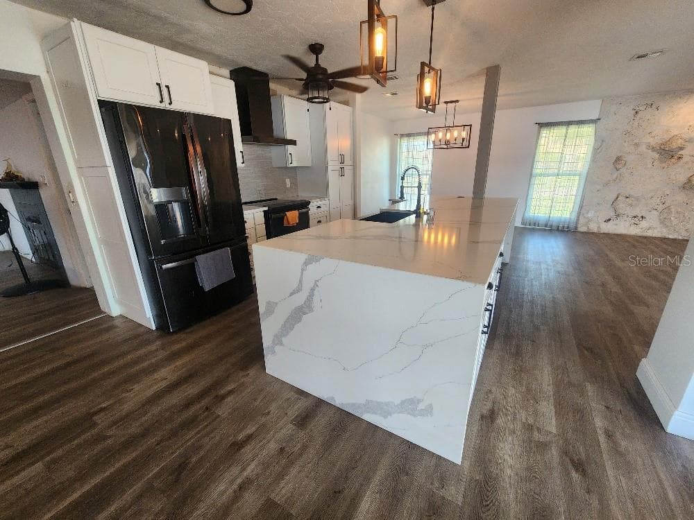 258 BEENEY ROAD SE photo 12