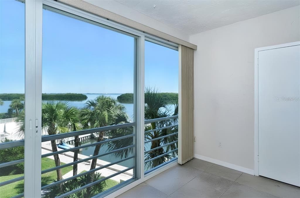 600 SUTTON PLACE B302 photo 12