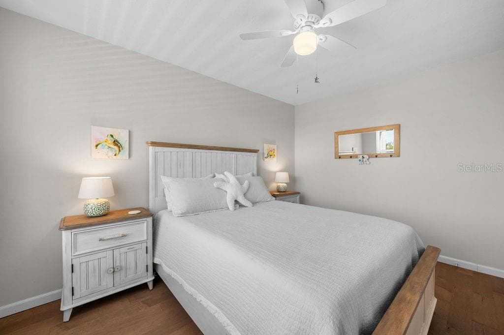 600 SUTTON PLACE B302 photo 24