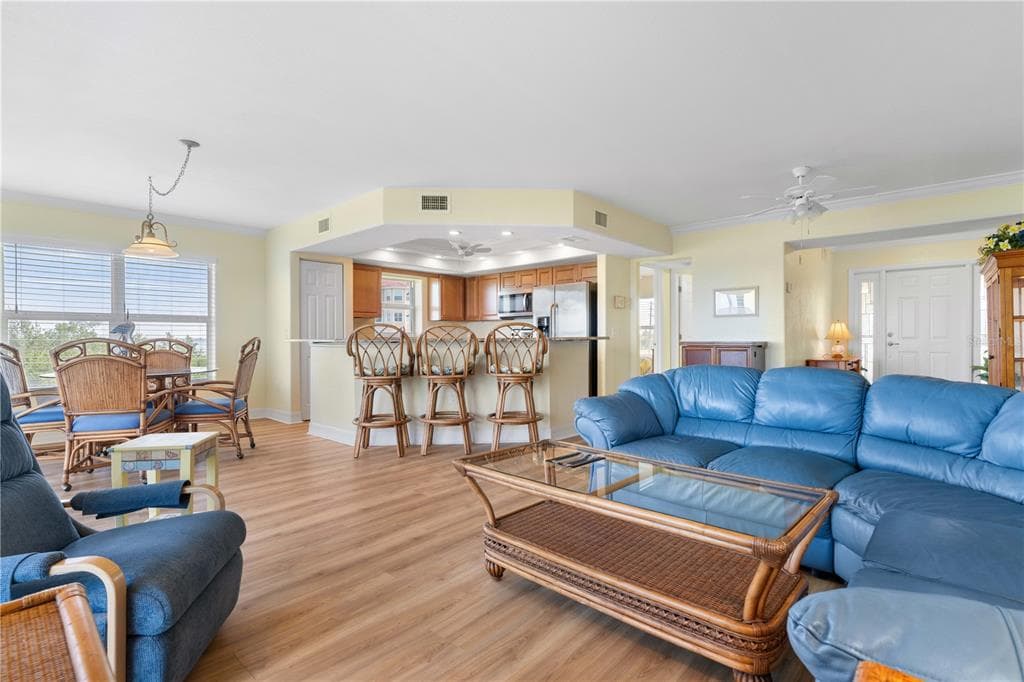 101 N MARION COURT 215 photo 25