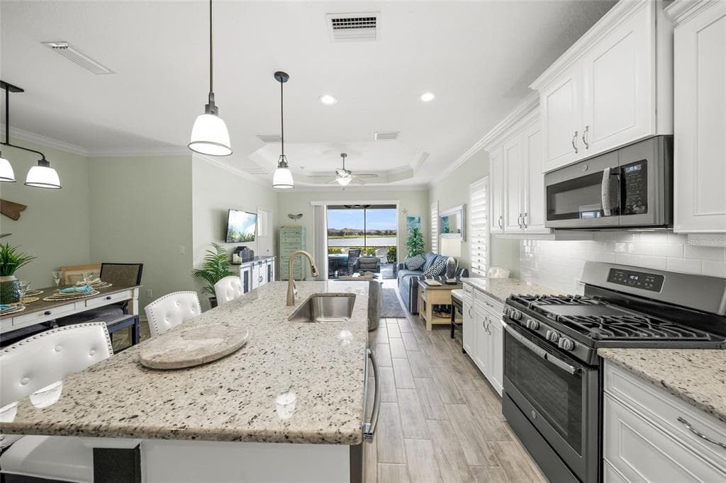 215 CASSANO DRIVE photo 20