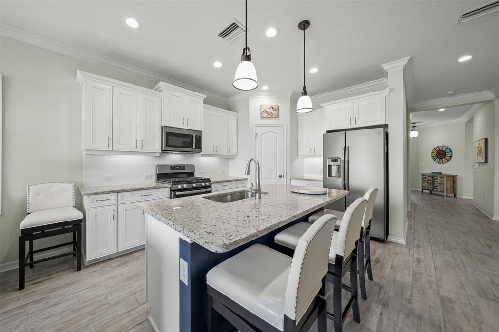 215 CASSANO DRIVE photo 19