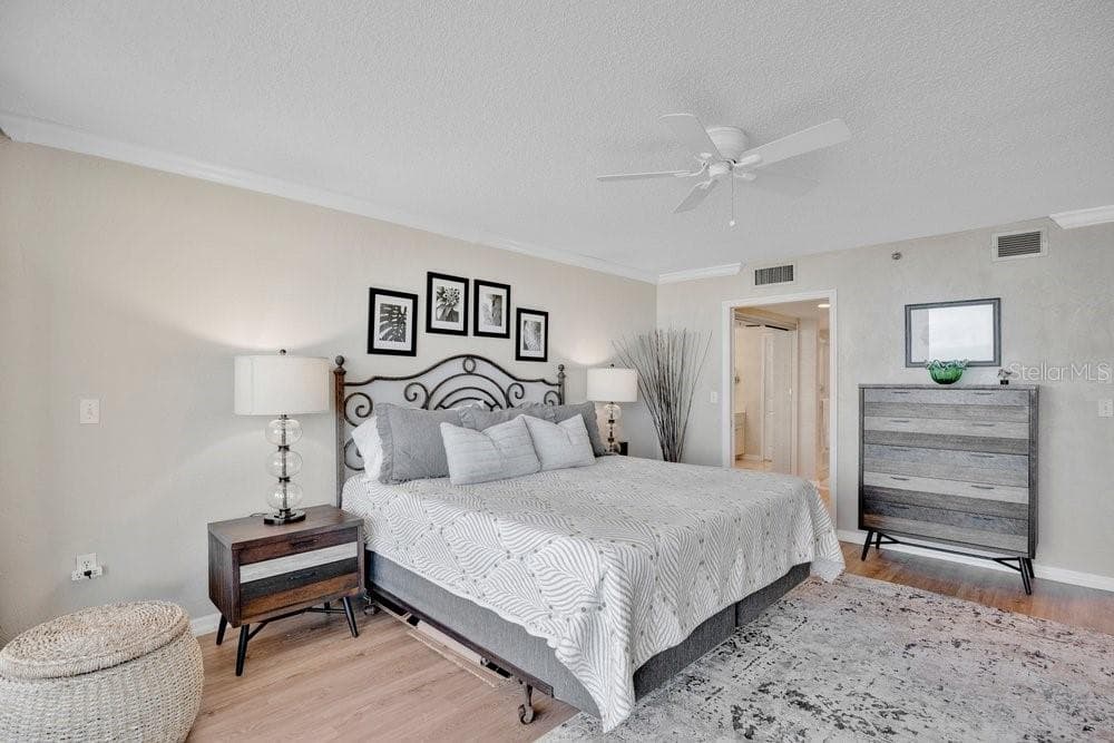 257 MINORCA BEACH WAY 1005 photo 20