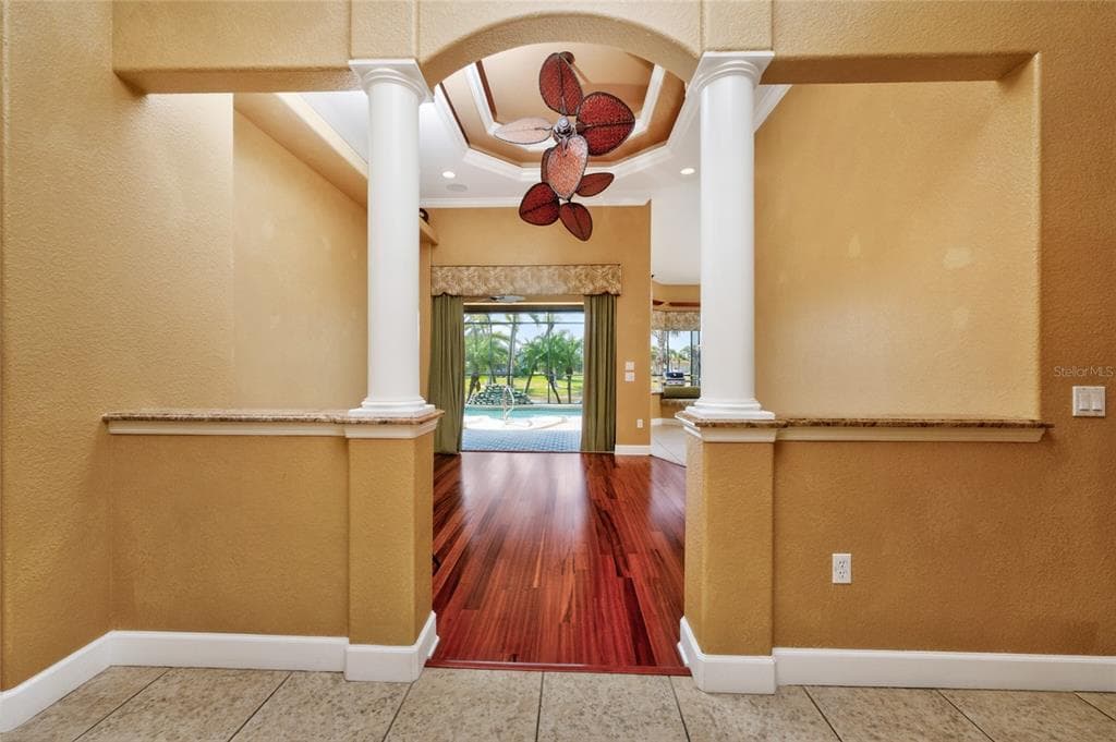 1141 ROTONDA CIRCLE photo 7