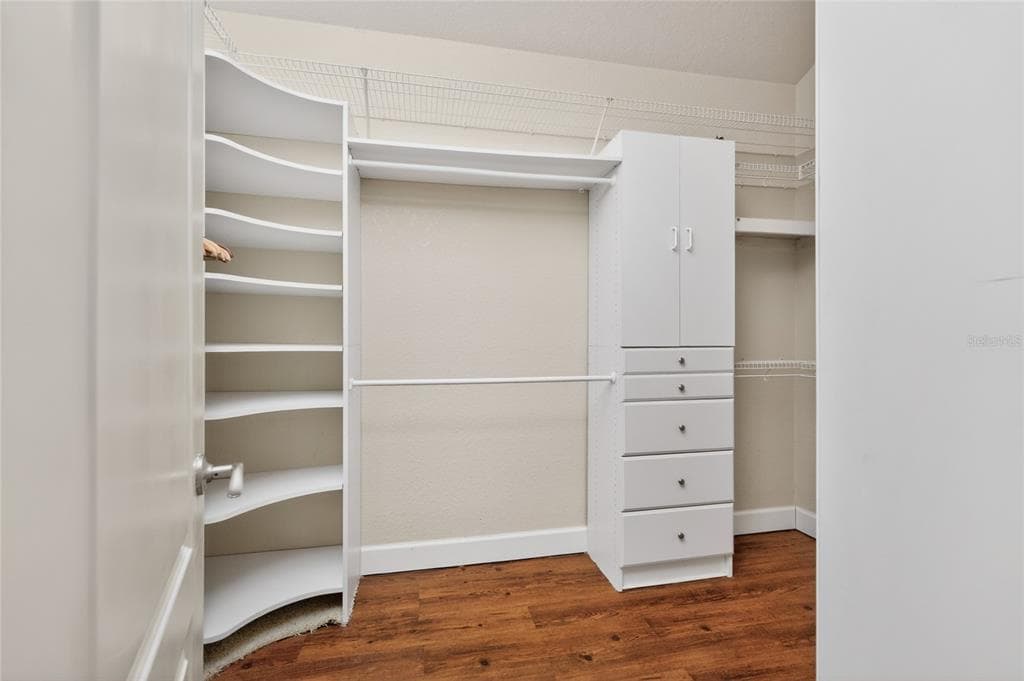 1141 ROTONDA CIRCLE photo 24