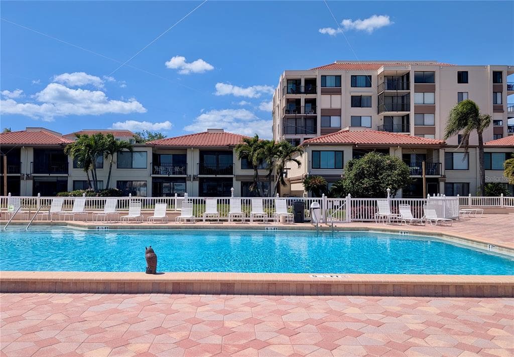 6218 PALMA DEL MAR BOULEVARD S 114 photo 20