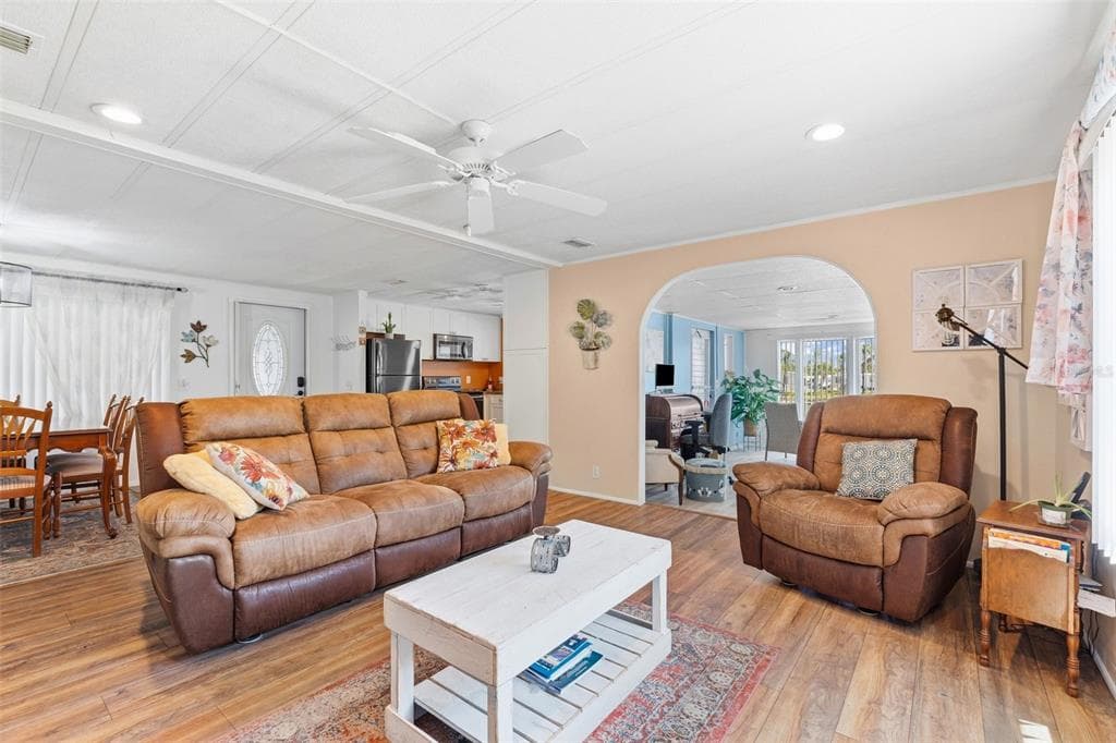 970 JOLANDA CIRCLE photo 6