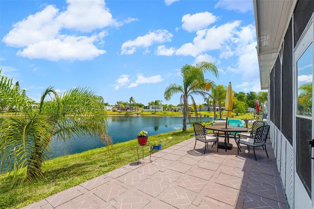 970 JOLANDA CIRCLE photo 22