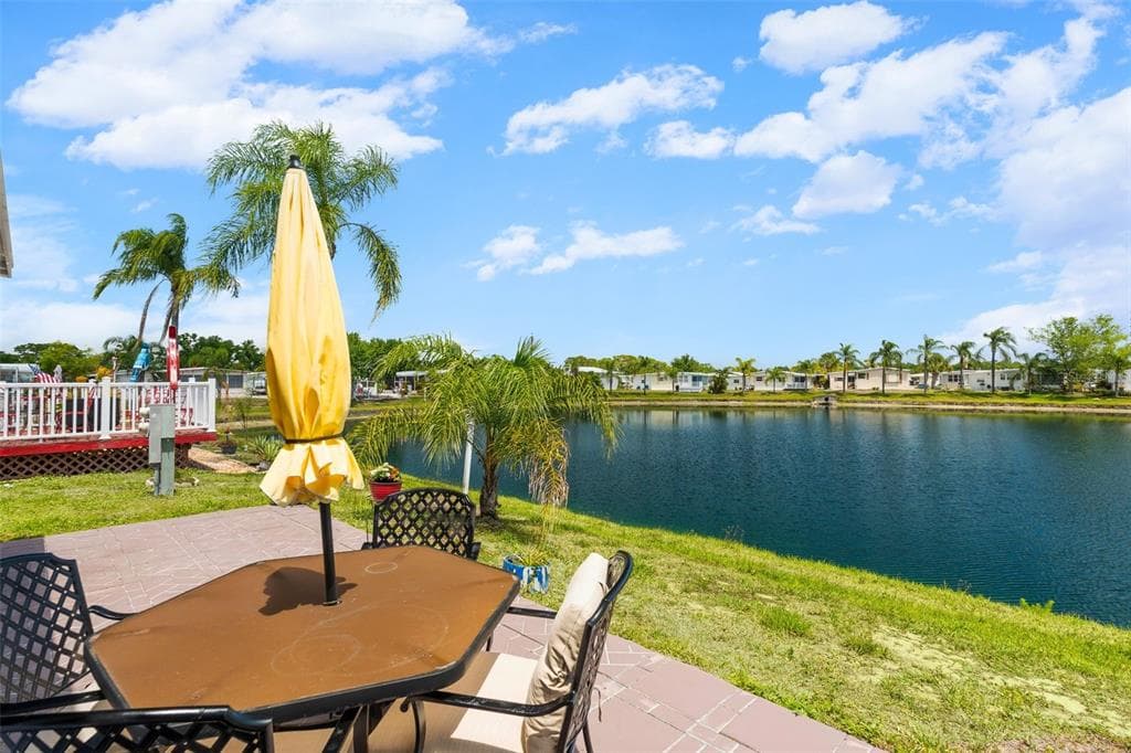 970 JOLANDA CIRCLE photo 20