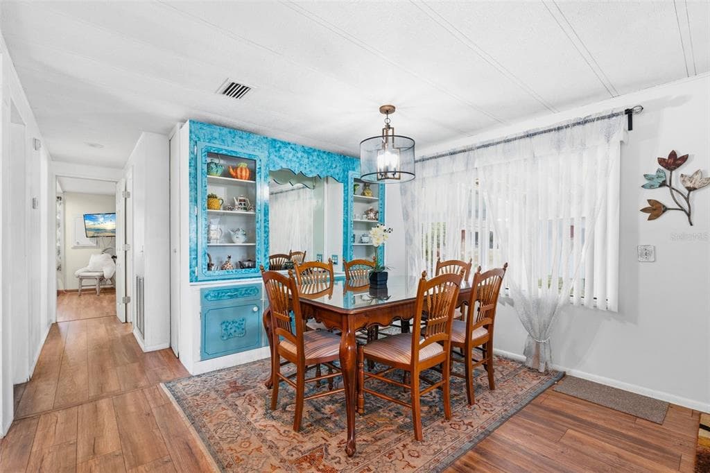 970 JOLANDA CIRCLE photo 9