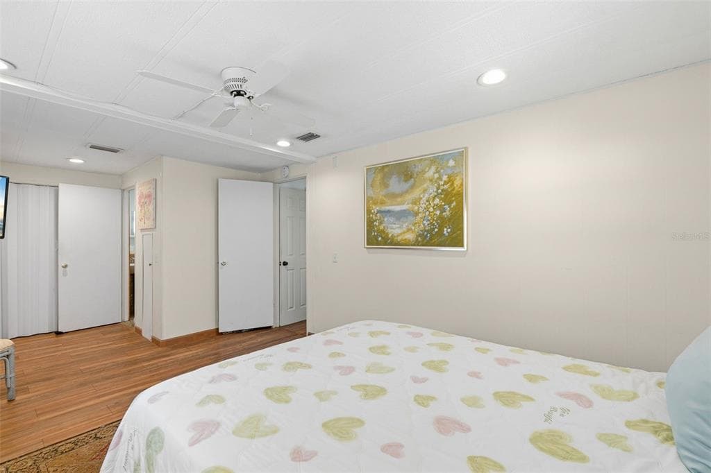970 JOLANDA CIRCLE photo 19