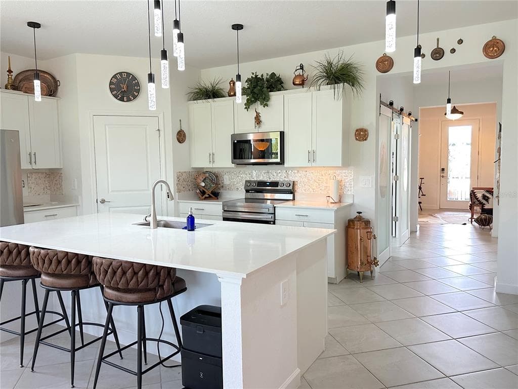 8608 SAINT KITTS CIRCLE photo 5