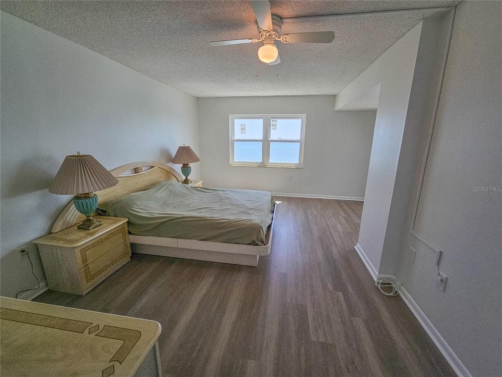 5980 SHORE BOULEVARD S 405 photo 14