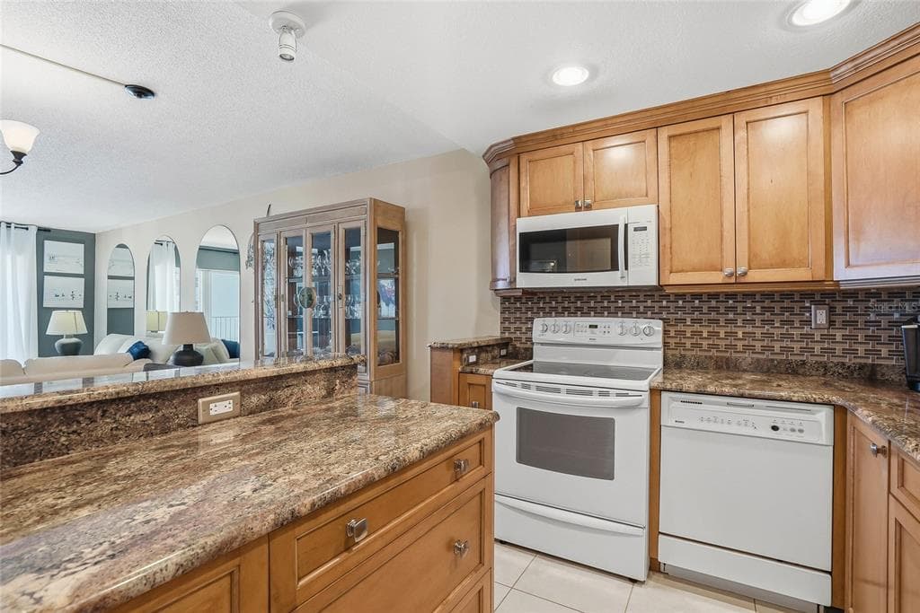 420 64TH AVENUE 602 photo 9