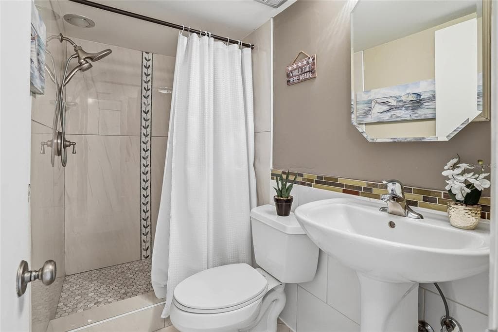420 64TH AVENUE 602 photo 18