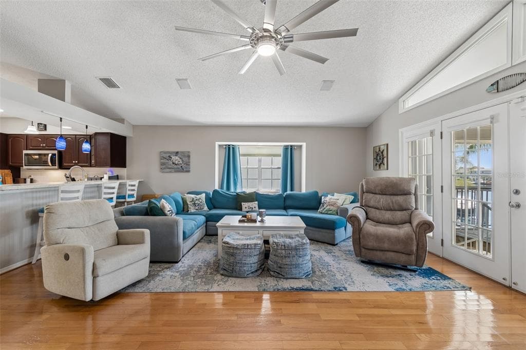 6211 BAYSIDE DRIVE photo 7