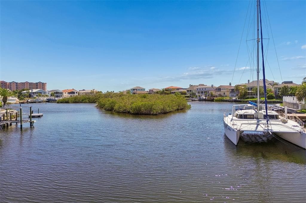 6211 BAYSIDE DRIVE photo 3