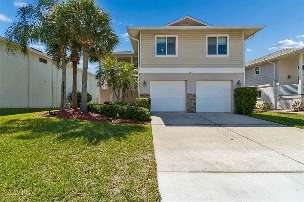 6211 BAYSIDE DRIVE photo 1