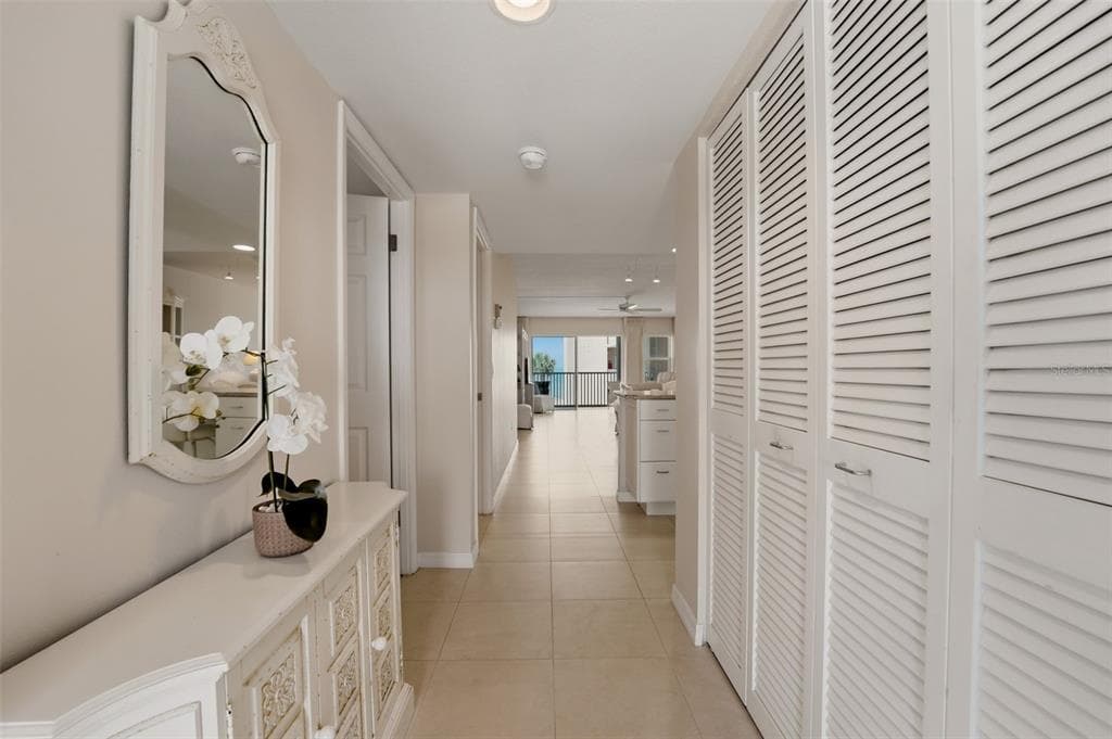1150 TARPON CENTER DRIVE 304 photo 7