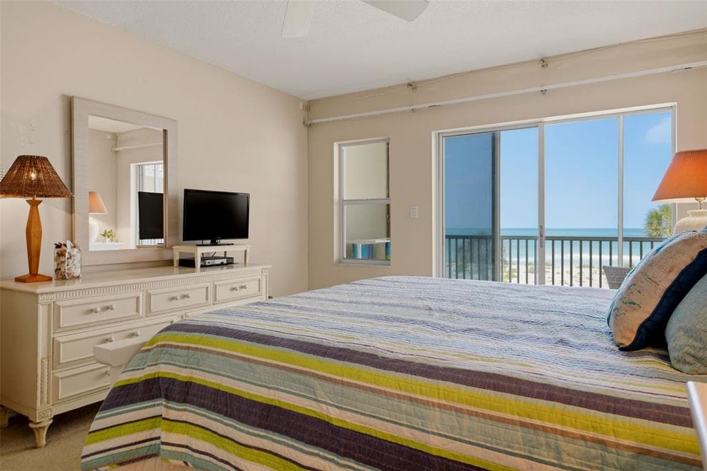 1150 TARPON CENTER DRIVE 304 photo 21
