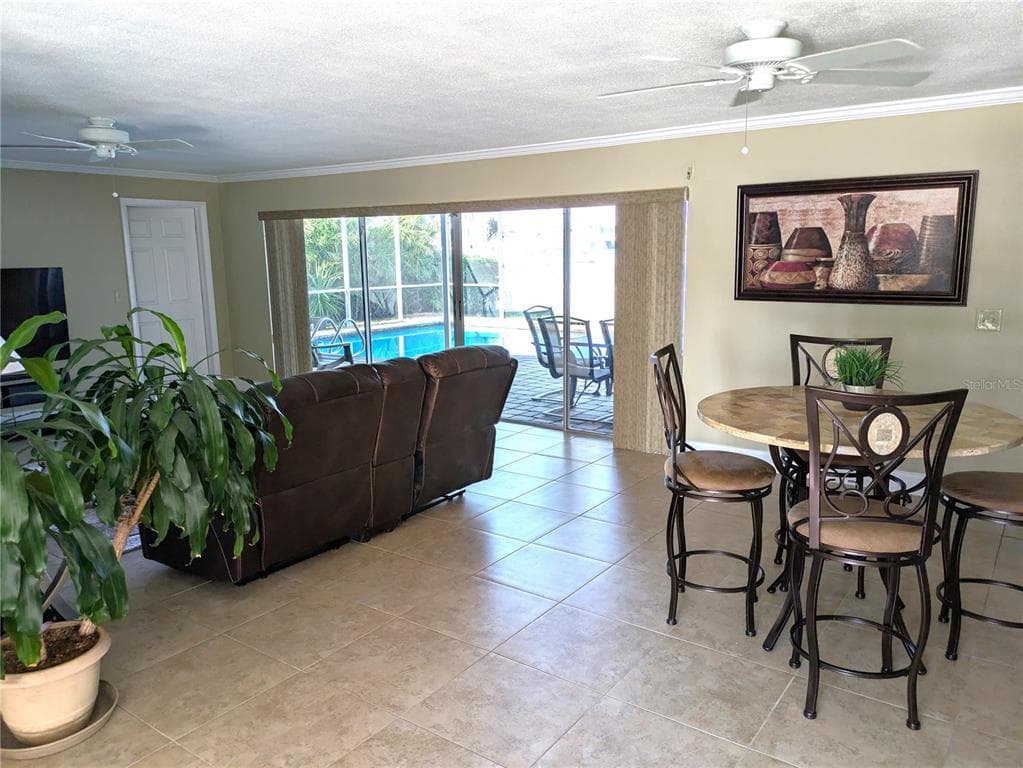 212 POINCIANA LANE 5