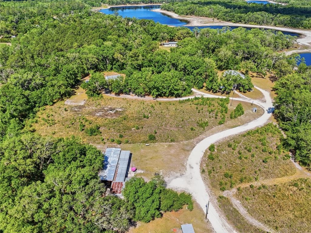 401 SE FALCON ROAD photo 3
