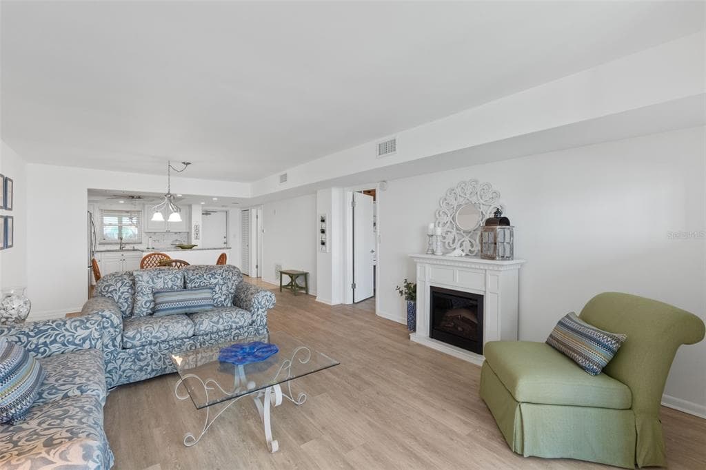 5130 BRITTANY DRIVE S 505 photo 15
