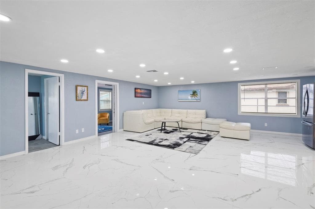 3332 WILSON DRIVE photo 4