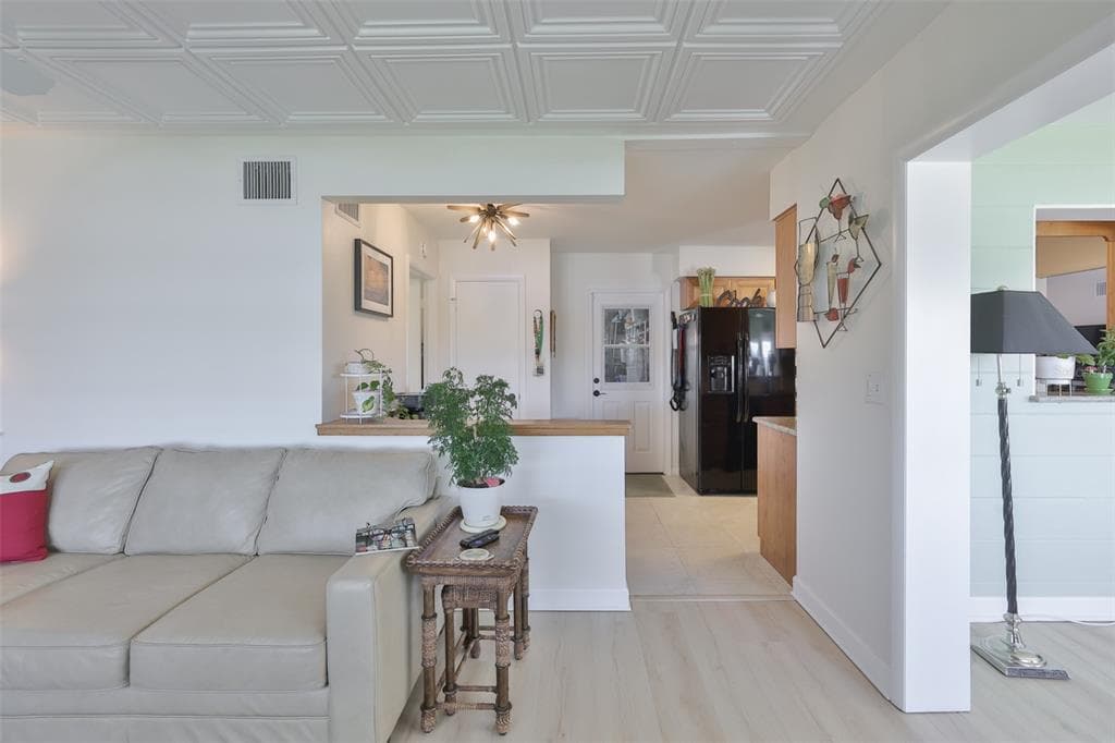 1704 DANBURY DRIVE photo 16