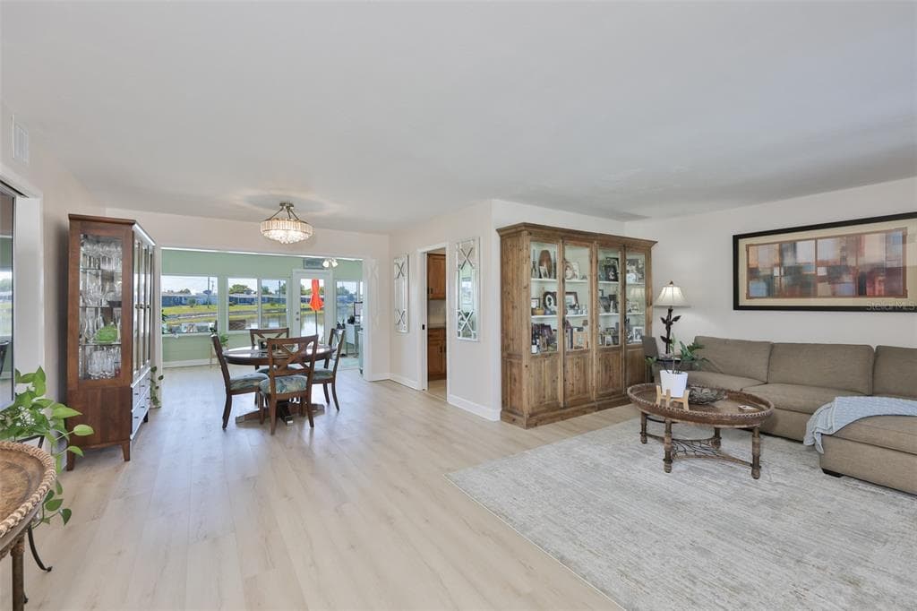 1704 DANBURY DRIVE 3