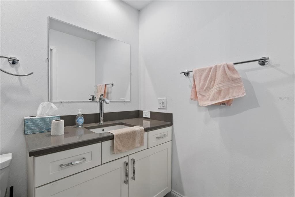 847 FREELING DRIVE photo 20