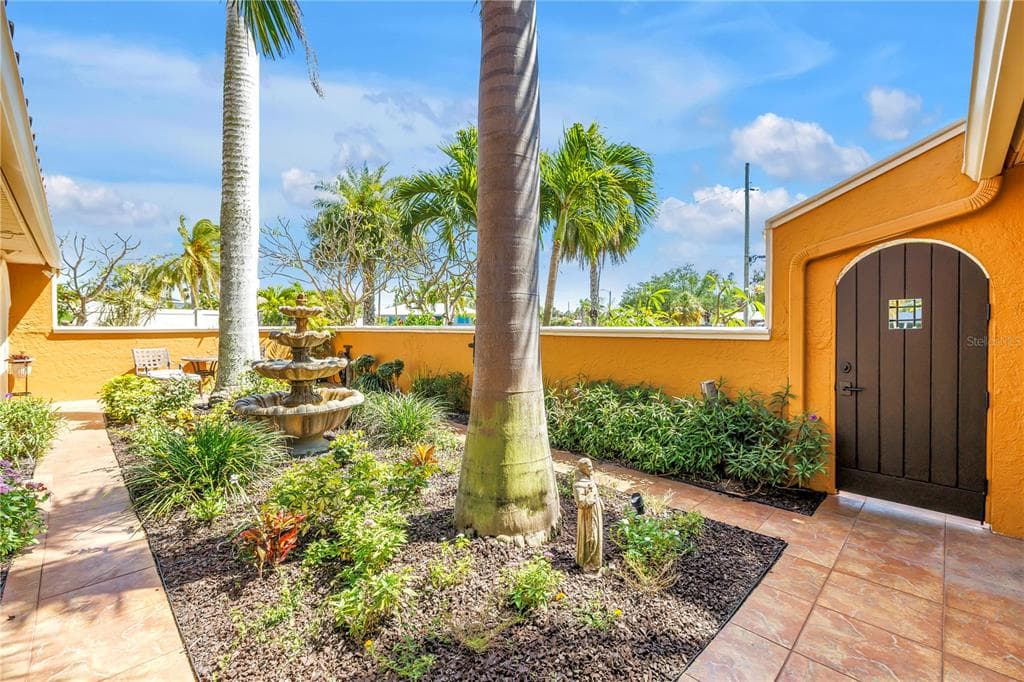 3945 POINSETTIA DRIVE photo 13