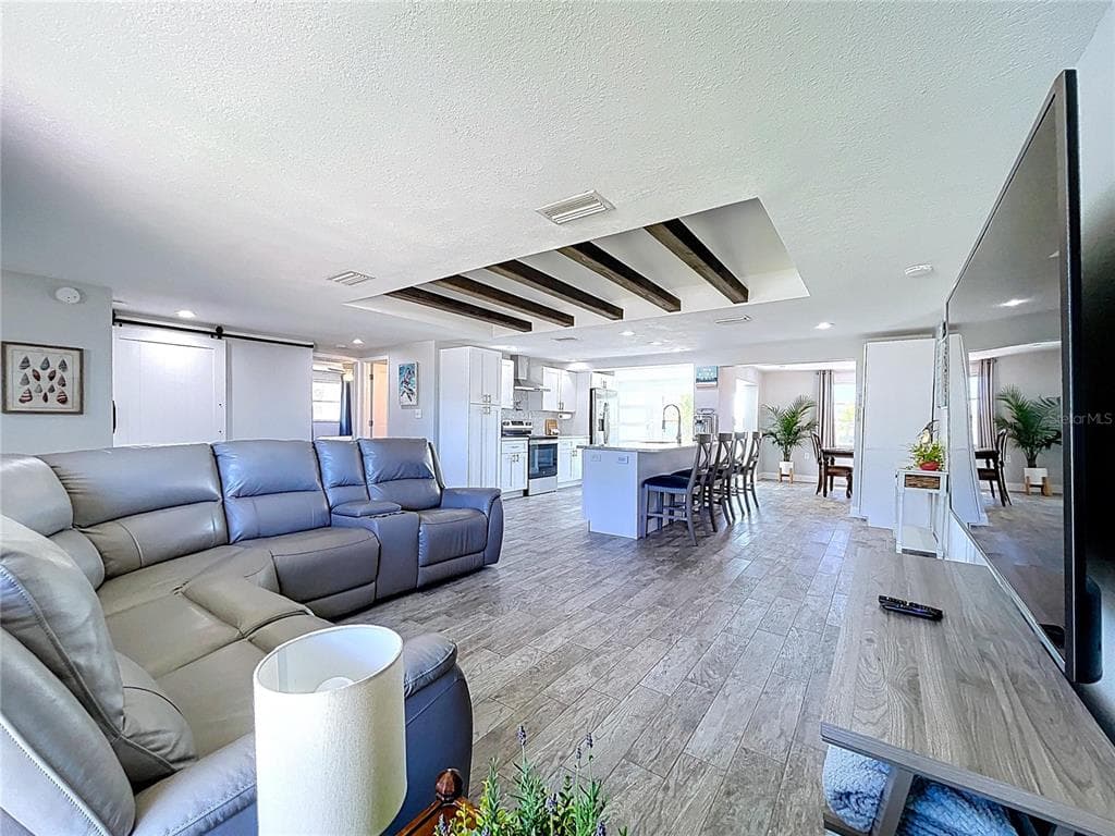 4930 BAY PARK DRIVE photo 6