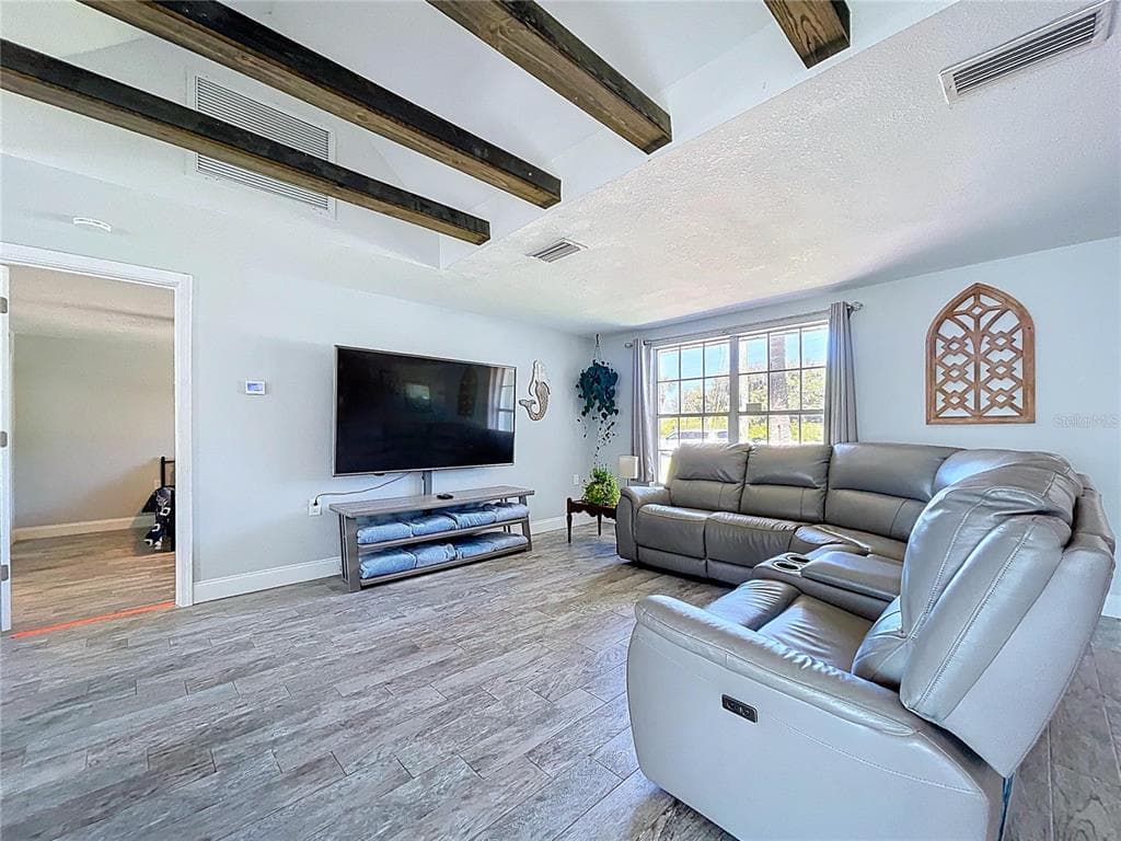 4930 BAY PARK DRIVE photo 7