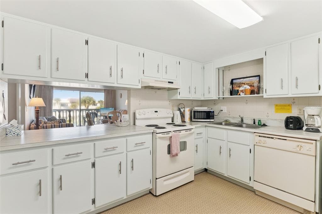 3663 S ATLANTIC AVENUE 31B photo 11