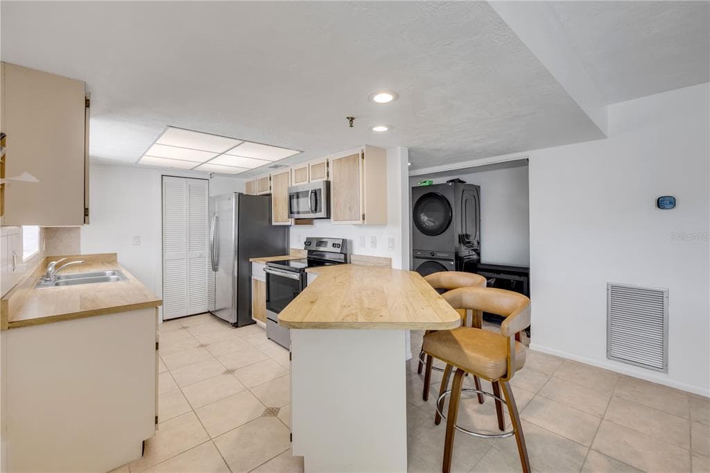 3001 S ATLANTIC AVENUE 503 photo 9